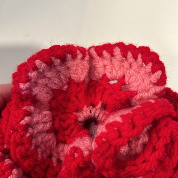 Handmade jumbo scrunchie - Picture 3 of 5